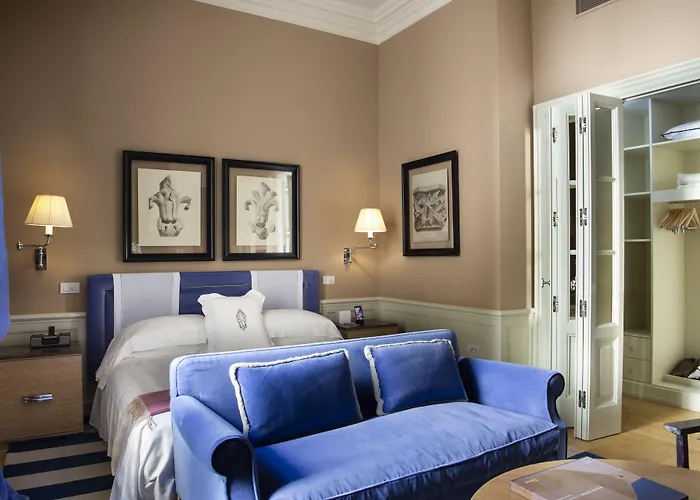 Palazzo Vecchietti - Residenza D'epoca 5*